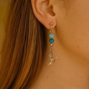 Vintage Avon Western Cowboy Boot Dangle Earrings – 1990s Silver-Tone Boots, 2″ D